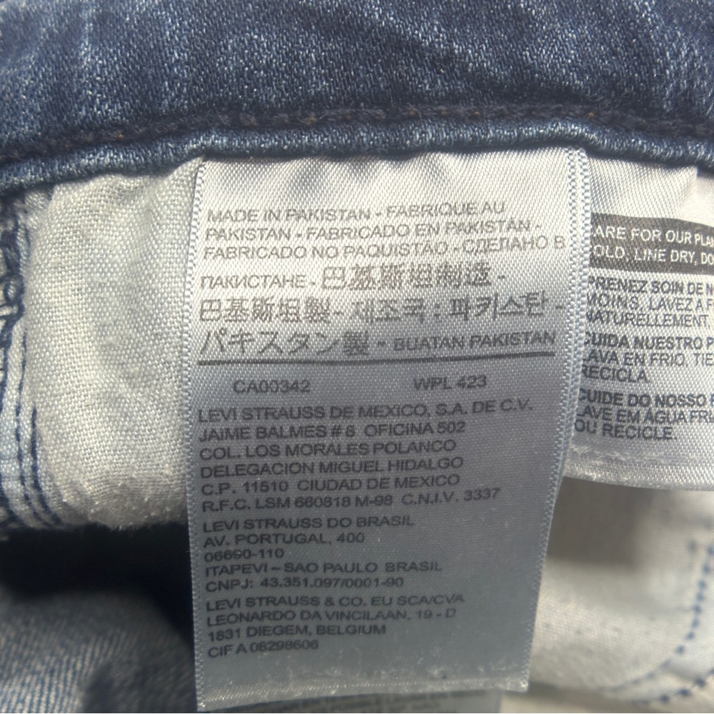 EUC Levi's Women's 505 Straight Leg Blue Jeans size 2 - Picture 12 of 16